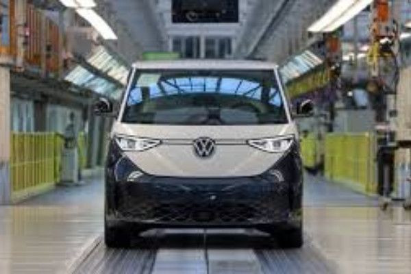 மின்சார வாகன உற்பத்தியில் புதிய சாதனையை எட்டியுள்ள Volkswagen