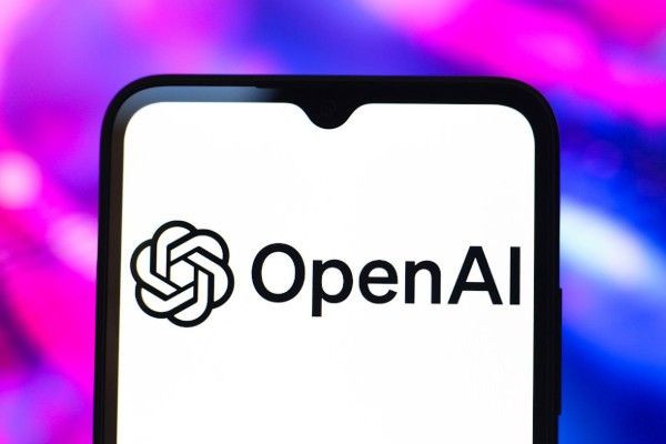 OpenAI உருவாக்கும் AI ஸ்மார்ட்போன் - Apple, Samsung நிறுவனங்களுக்கு சவால்