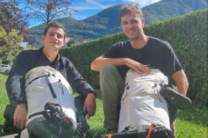 518 நாட்களில் பிரான்ஸிலிருந்து சீனாவிற்கு கால்நடையாக சென்ற இரண்டு இளைஞர்கள்!!