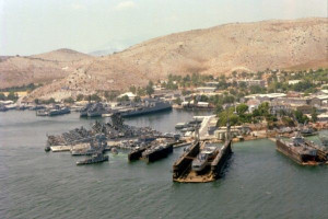 அபுதாபியில் பிரெஞ்சு கடற்படைத் தளம் தாக்கப்பட்டது!!