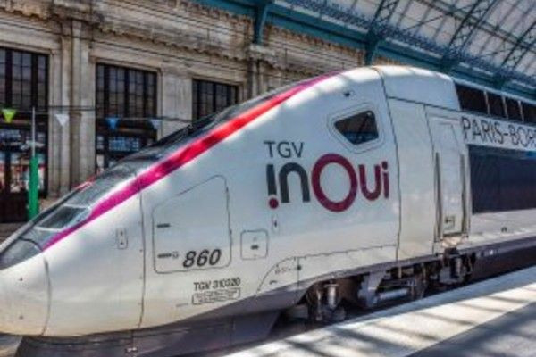 Nice-Paris: மார்செயில் சுரங்கத்தில் 8 மணி நேரம் சிக்கிய TGV: 800 பயணிகள் பாதிப்பு!!