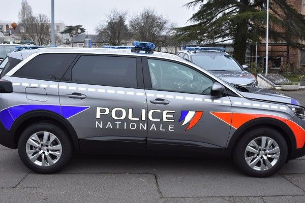 மணிக்கு 2 யூரோக்கள்: மனிதக் கடத்தல் வழக்கில் மூவர் கைது!!