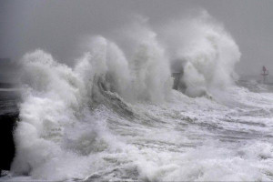 மீண்டும் பிரான்சை சூழும் ஆபத்து!!