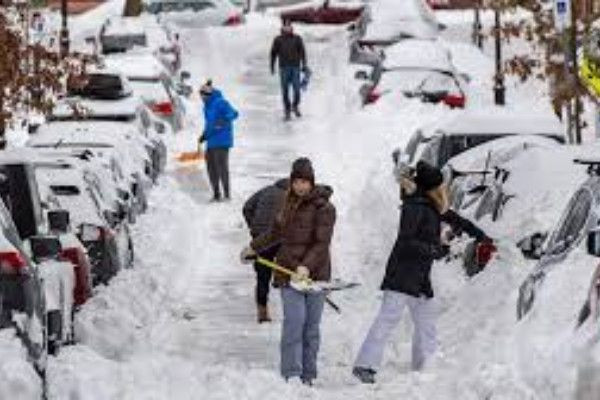 அமெரிக்காவில் கடும் பனிப்புயல் - 100க்கு மேற்பட்டோர் பலி!