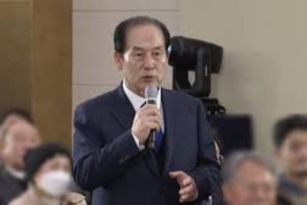 பிறப்பு எண்ணிக்கையை அதிகரிப்பதற்காக தென்கொரிய மேயர் தெரிவித்த  சர்ச்சையான கருத்து