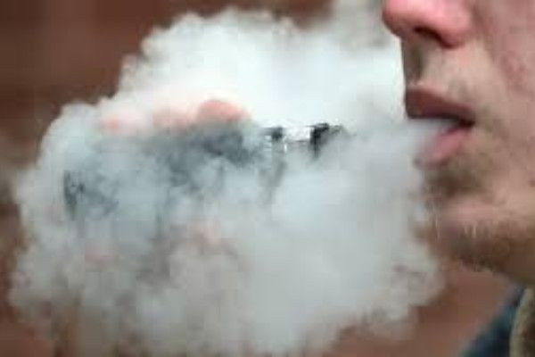  பிரித்தானியாவில் புகைப் பழக்கத்திற்கு  புதிய தடை