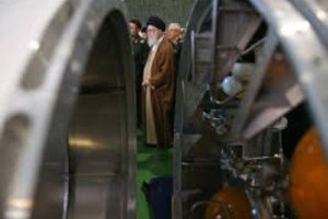   போருக்கான ராணுவ தளவாடங்களை  குவிக்கும் அமெரிக்கா -  அதிகரிக்கும் பதற்றம்