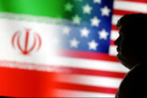 ஈரானுக்கு எதிராக புதிய கட்டுப்பாடுகள் மற்றும் பொருளாதார தடைகளை அறிவித்த அமெரிக்கா
