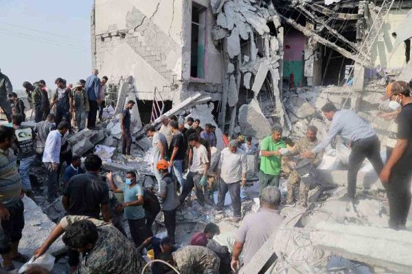 அமெரிக்க-இஸ்ரேலிய தாக்குதல் - ஈரானில் 555 பேர்  பலி