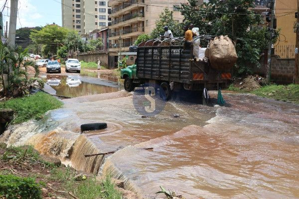 கென்யாவில் கொட்டித் தீர்க்கும் கனமழை - 66 பேர் பலி