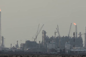 கத்தாரின் ராஸ் லஃபான் (Ras Laffan) எரிசக்தி தளம் மீது ஈரான்  தாக்குதல்