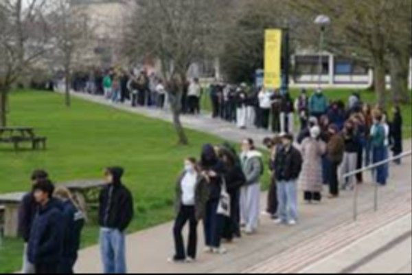 இங்கிலாந்தில் மூளைக்காய்ச்சல் -அதிகாரிகள் வெளியிட்டுள்ள தகவல்