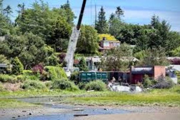 கனேடிய மாகாணமொன்றில் வாழும் மக்களுக்கு குளிக்கவேண்டாம் என்று எச்சரிக்கை
