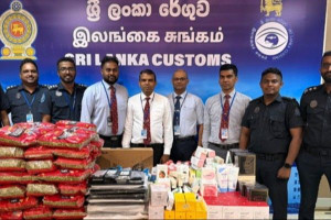 கட்டுநாயக்க விமான நிலையத்தில் இருவர் கைது