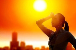 கடும் வெப்பத்தை அலட்சியப்படுத்த வேண்டாம் - சுகாதார அமைச்சு எச்சரிக்கை