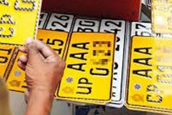 இலங்கையில் மோட்டார் வாகனங்களுக்கான இலக்கத் தகடுகளில் புதிய நடைமுறை