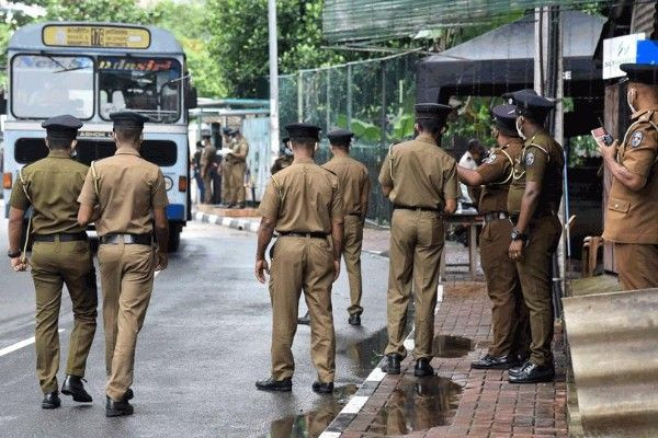 முழு நாடுமே ஒன்றாக - இலங்கையில் 150,000-இற்கும் மேற்பட்டோர் கைது