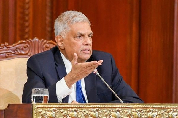 மீண்டும் பாரிய பொருளாதார ஆபத்தை நோக்கி நகரும் இலங்கை - ரணில் எச்சரிக்கை
