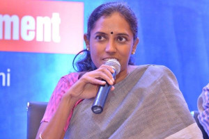 காங்கிரஸ் கட்சியை பொதுவெளியில் அவமதித்தால் வேடிக்கை பார்க்க மாட்டோம்; கரூர் ஜோதிமணி