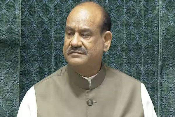 லோக்சபா சபாநாயகர் ஓம் பிர்லாவுக்கு எதிராக நம்பிக்கையில்லா தீர்மானம்