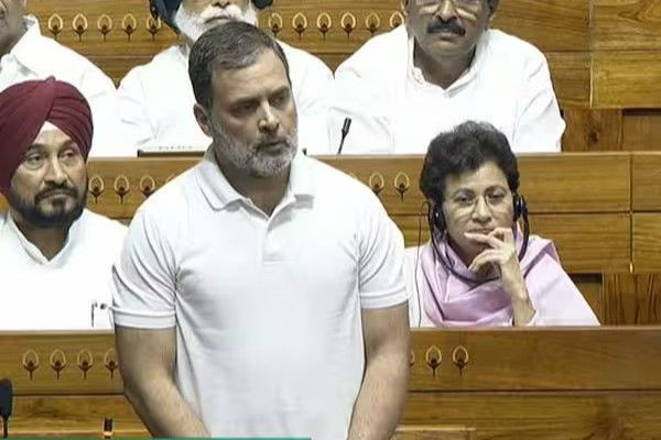 பார்லியில் உரையாற்ற சுதந்திரம் வேண்டும்: கேட்கிறார் ராகுல்