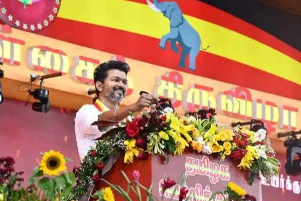 சேலத்தில் இன்று விஜய் பங்கேற்கும் நிர்வாகிகள் கூட்டம் !