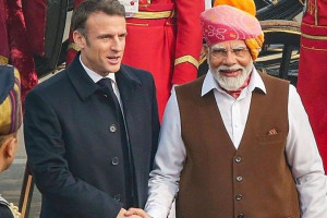 பயங்கரவாதத்துக்கு எதிராக தொடர்ந்து போராடுவோம்: பிரான்ஸ் அதிபர் உறுதி