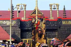 சபரிமலையில் பெண்கள்: உச்ச நீதிமன்ற தீர்ப்பை எதிர்த்து புதிதாக பிரமாண பத்திரம் தாக்கல்