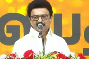 சொந்த நலனுக்காக எடப்பாடி பழனிசாமி அடிமையாக இருக்கிறார்: மு.க.ஸ்டாலின் 