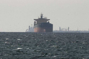 8 எரிவாயு கப்பல்களை கொண்டு வர ஈரானுடன் மத்திய அரசு பேச்சு