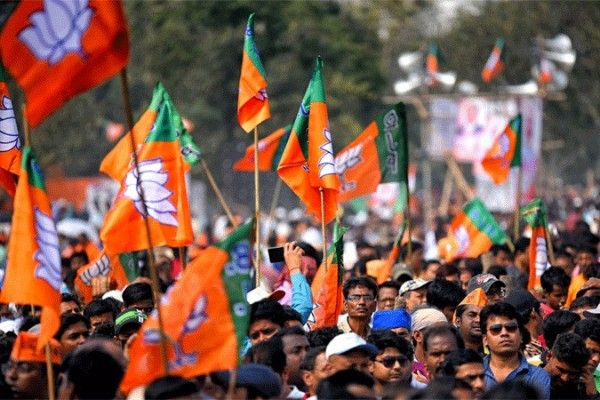 அகில இந்திய தலைவர்களையே அதிர வைத்த தமிழக பாஜ தந்திரசாலிகள்