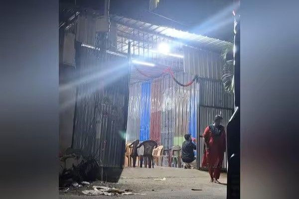 கோவை தெற்கு தொகுதி மக்களை கொட்டகைக்குள் அடைக்கும் தி.மு.க. ! 