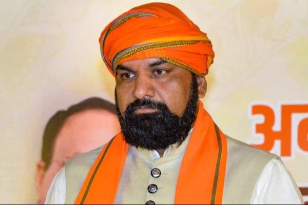 பீஹார் புதிய முதல்வராக பா.ஜ.வின் சாம்ராட் சவுத்ரி தேர்வு; நாளை பதவியேற்பு