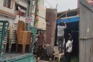 தி.மு.க.,வினரின் 10 கூடாரங்கள் அகற்றம்; கோவை தெற்கு தொகுதியில் நடவடிக்கை