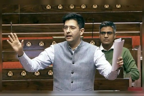 பா.ஜ.,வில் சேர்ந்த ஆம்ஆத்மி எம்பி 60க்கும் மேற்பட்ட எம்.எல்.ஏ.,க்களை அணி திரட்டுகிறார்