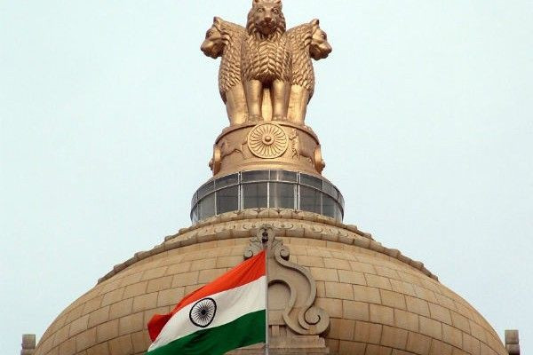 மூலப்பெயரிலான மருந்துகளை மட்டுமே பரிந்துரைக்க வேண்டும்: மத்திய அரசு 