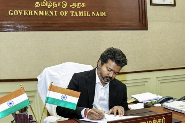 கோவில்கள், பள்ளி, கல்லூரிகள் அருகே உள்ள டாஸ்மாக் கடைகளை மூட முதல்-அமைச்சர் விஜய் உத்தரவு