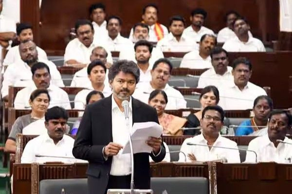 இங்கே அனைவரும் சமம்; சட்டசபையில் முதல்வர் விஜய் பேச்சு