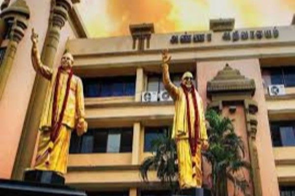 உள்ளாட்சி தேர்தல்களில் தனித்து போட்டி? கூட்டணி பிளவால் ஸ்டாலின் முடிவு