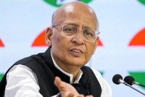 அதிமுக எம்எல்ஏக்கள் ராஜினாமா பின்னணியில் இருப்பது யார்? வெளியானது பரபரப்பு தகவல்!