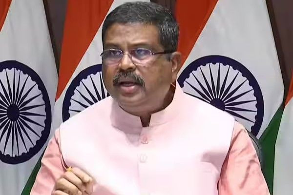 கல்வி மாபியா மீது கடும் நடவடிக்கை; மத்திய அமைச்சர் தர்மேந்திர பிரதான்