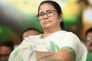 சிவசேனாவை போல திரிணமுல் காங்., கட்சியும் உடைகிறது?