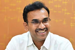 வீட்டு பிரசவத்தில் உயிரிழப்பு ஏற்பட்டால் கணவர் மீது கொலை வழக்கு பதியப்படும்; அமைச்சர் அருண்ராஜ்