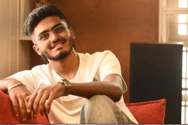 பவழ மல்லி பாடல் வசூல் இத்தனை கோடியா?