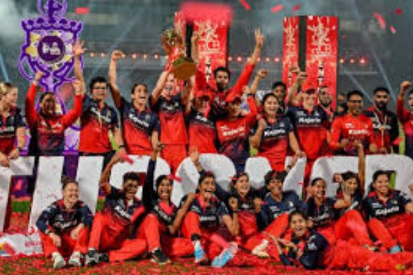  ஸ்மிருதி மந்தனா அதிரடி! 2வது முறையாக WPL வெற்றிக் கோப்பையை கைப்பற்றிய RCB