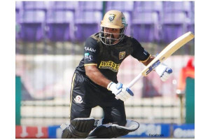 PSL போட்டியில் மிரட்டிய இலங்கை வீரர்