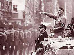 உலகப்போரின் கதாநாயகனும் வில்லனும்