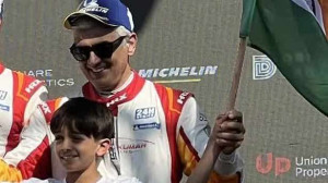 நடிகர் அஜித் செய்த வரலாற்று சாதனை!  