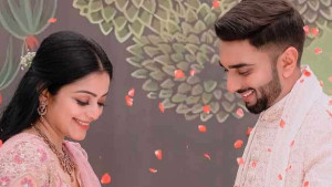 பிக்பாஸ் ஜனனி திருமண நிச்சயதார்த்தம்... மாப்பிள்ளை யார் தெரியுமா?