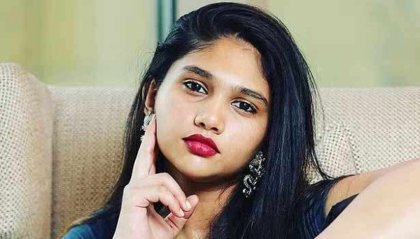 கதாநாயகியாகும்  வனிதா மகள்..